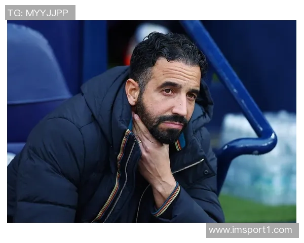 曼联恢复训练双红会首发缺席替补球员积极参与备战