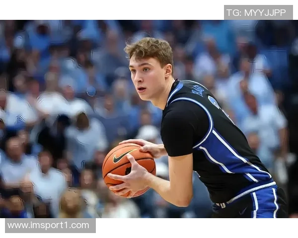 新赛季备战热潮来袭独行侠训练照展现浓眉冥想与弗拉格激情瞬间