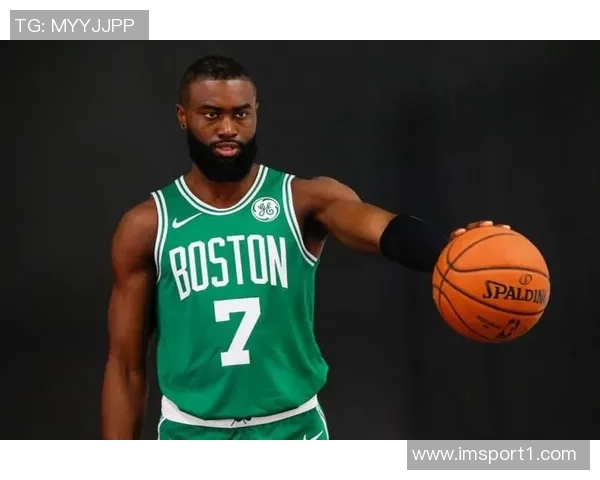 埃奇库姆首秀狂砍34分杰伦布朗称赞新秀表现惊艳无比 埃奇库姆首秀狂砍34分杰伦布朗称赞新秀表现惊艳无比