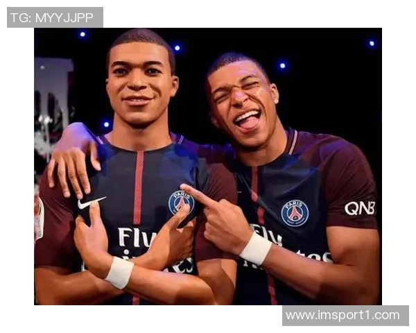 米利唐与姆巴佩亲密合影分享兄弟情深瞬间引发球迷热议