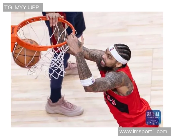 汤姆林表现出色32分钟内高效得分14分并贡献4篮板 汤姆林表现出色32分钟内高效得分14分并贡献4篮板